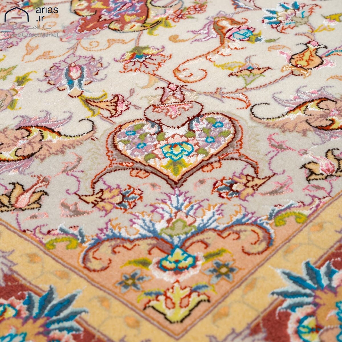 فرش دستباف ذرع و نیم طرح علیا زمینه کرم چله و گل ابریشم کد D02177T