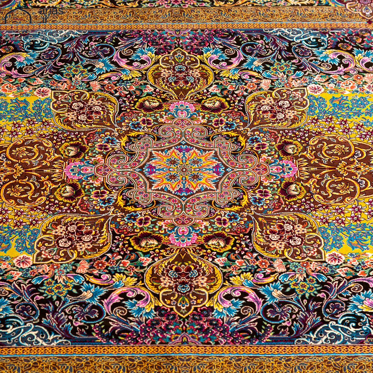 فرش دستباف سه متری تمام ابریشم طرح لچک ترنج مارک نوری کد D02307G