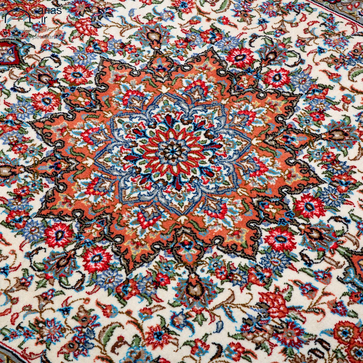 فرش دستباف سه متری کرک قم چله و گل ابریشم طرح لچک ترنج