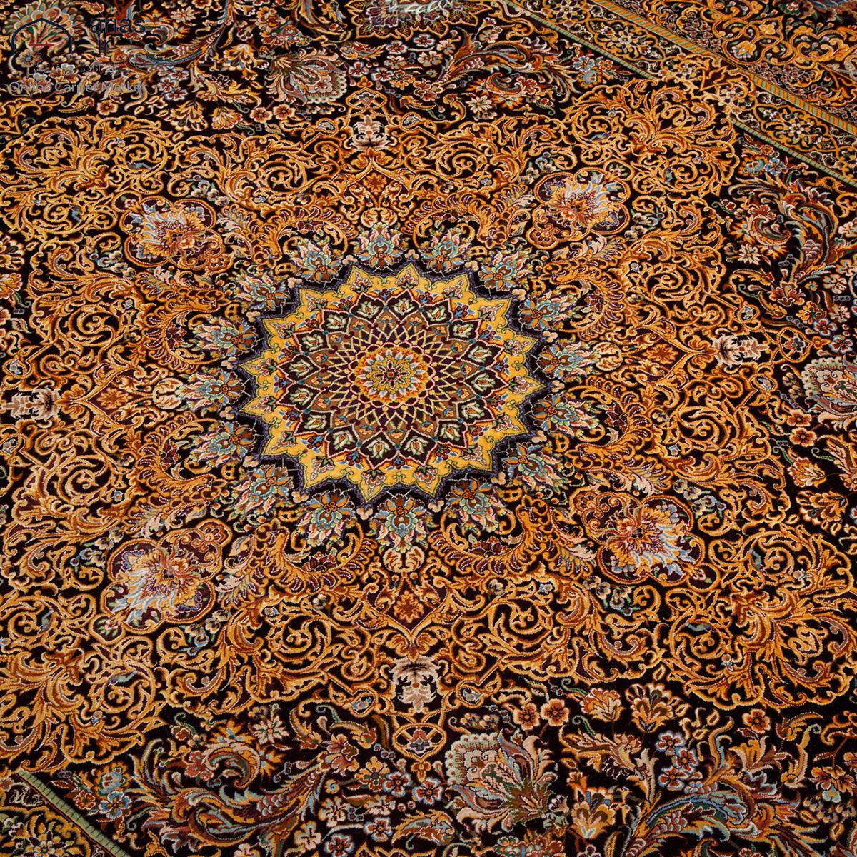 فرش دستباف شش متری تمام ابریشم طرح لچک ترنج زمینه قهوه ای مارک هاشمیان کد D02513G