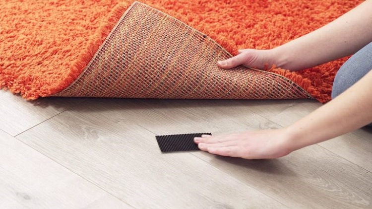 جلوگیری از سر خوردن فرش با چسب حرارتی
